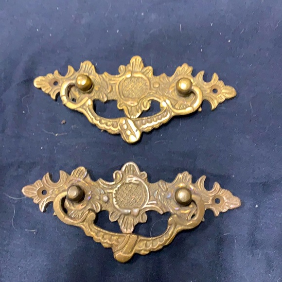 Antique bronze drawer pulls/handles - Picture 1 of 3